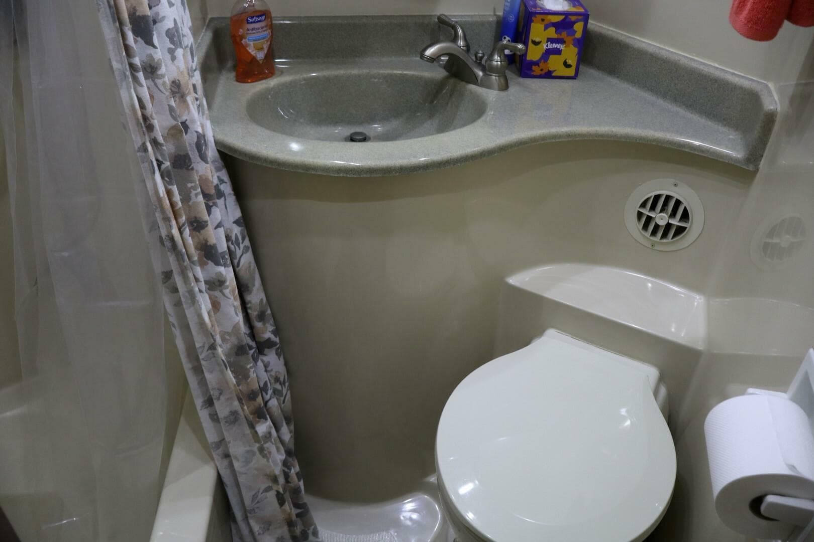 2006 Bluewater 5200 — photo 53