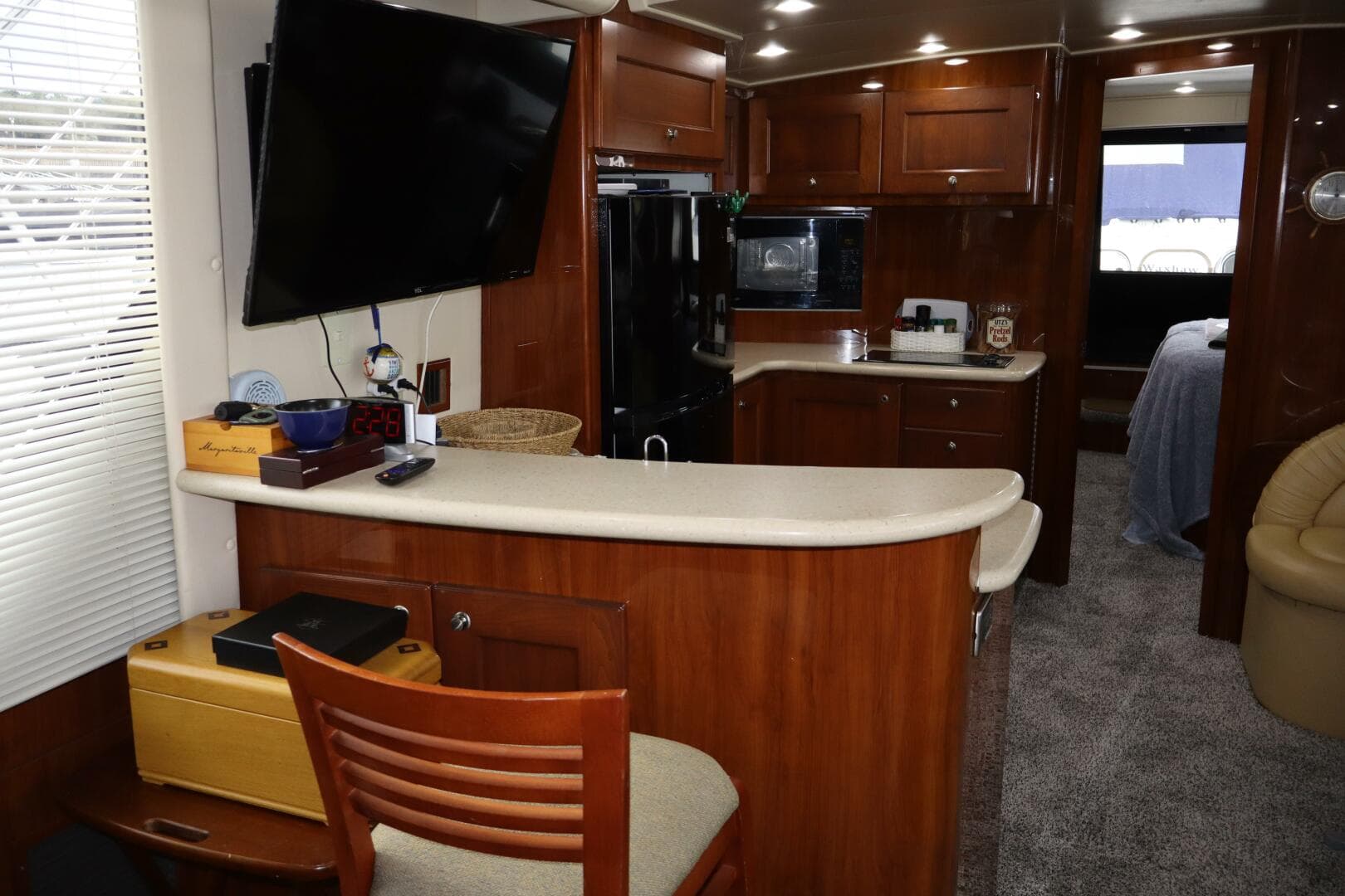 2006 Bluewater 5200 — photo 39