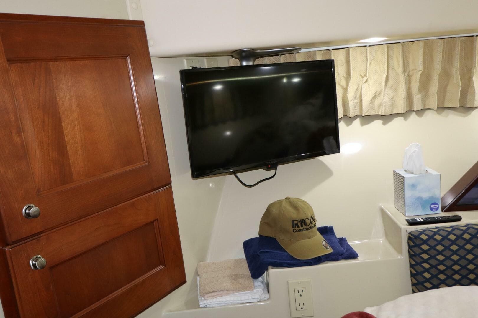 2006 Bluewater 5200 — photo 52