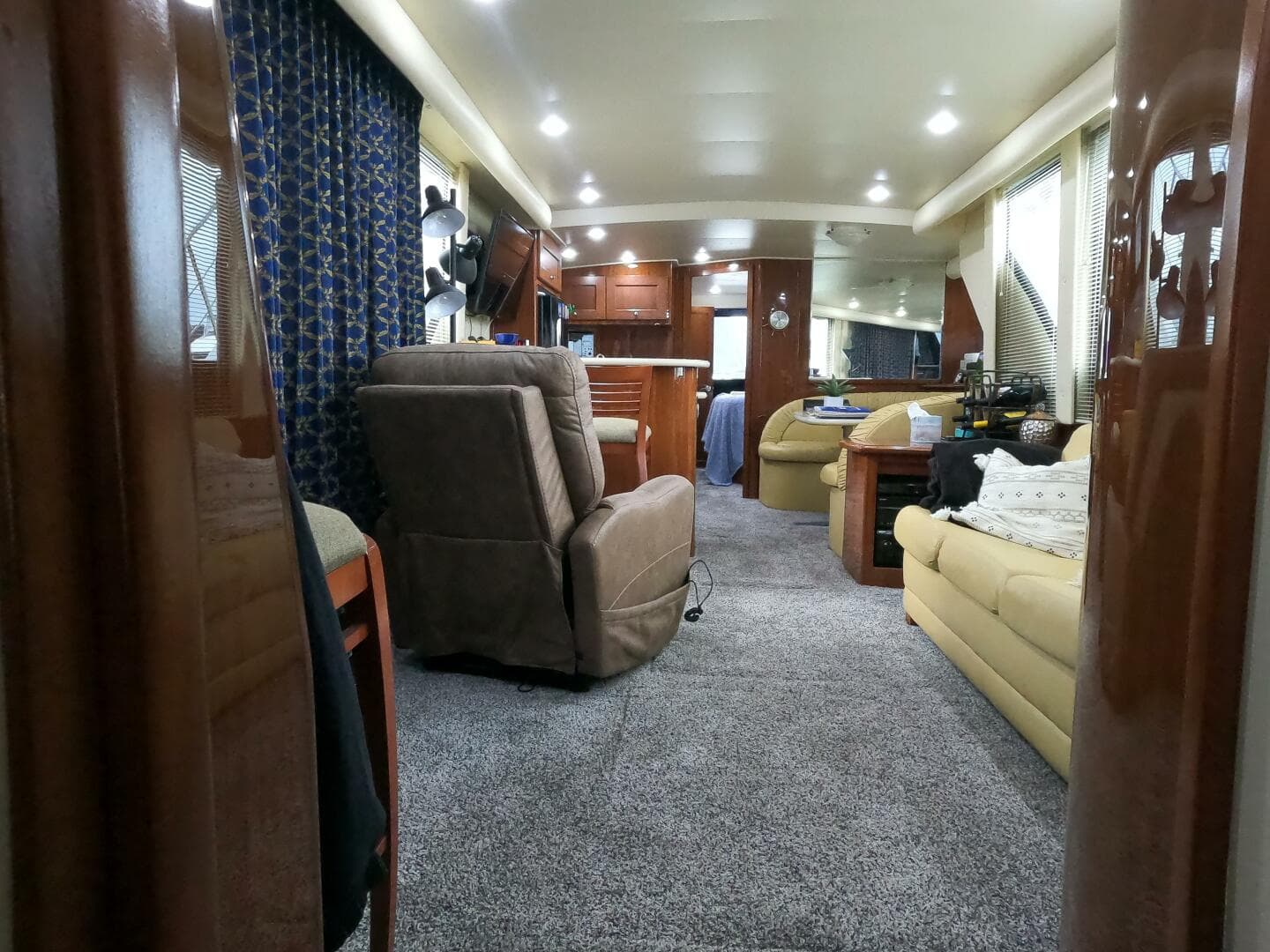 2006 Bluewater 5200 — photo 13