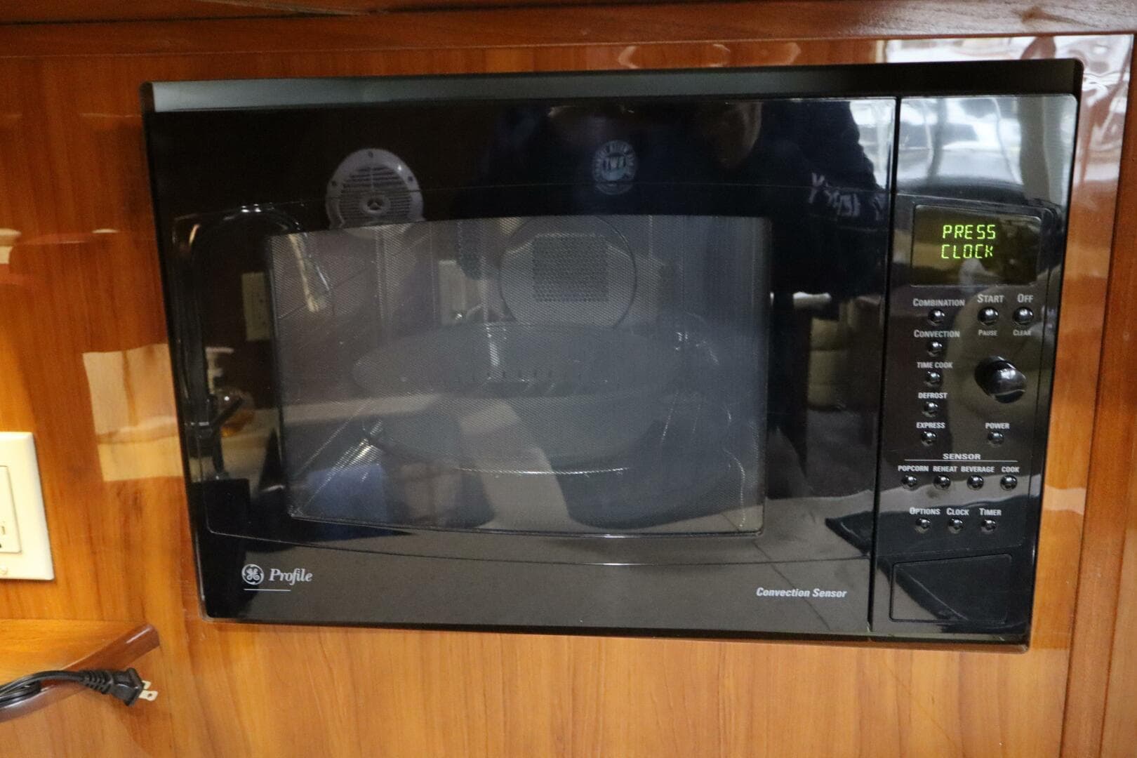 2006 Bluewater 5200 — photo 32