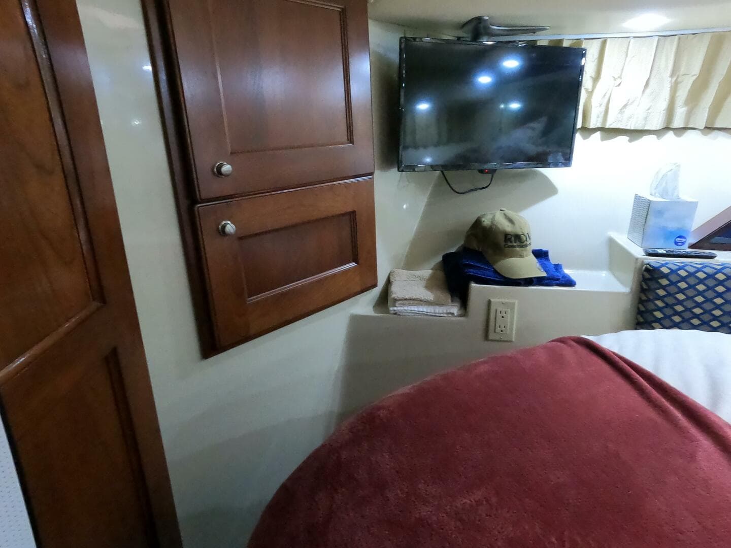 2006 Bluewater 5200 — photo 19