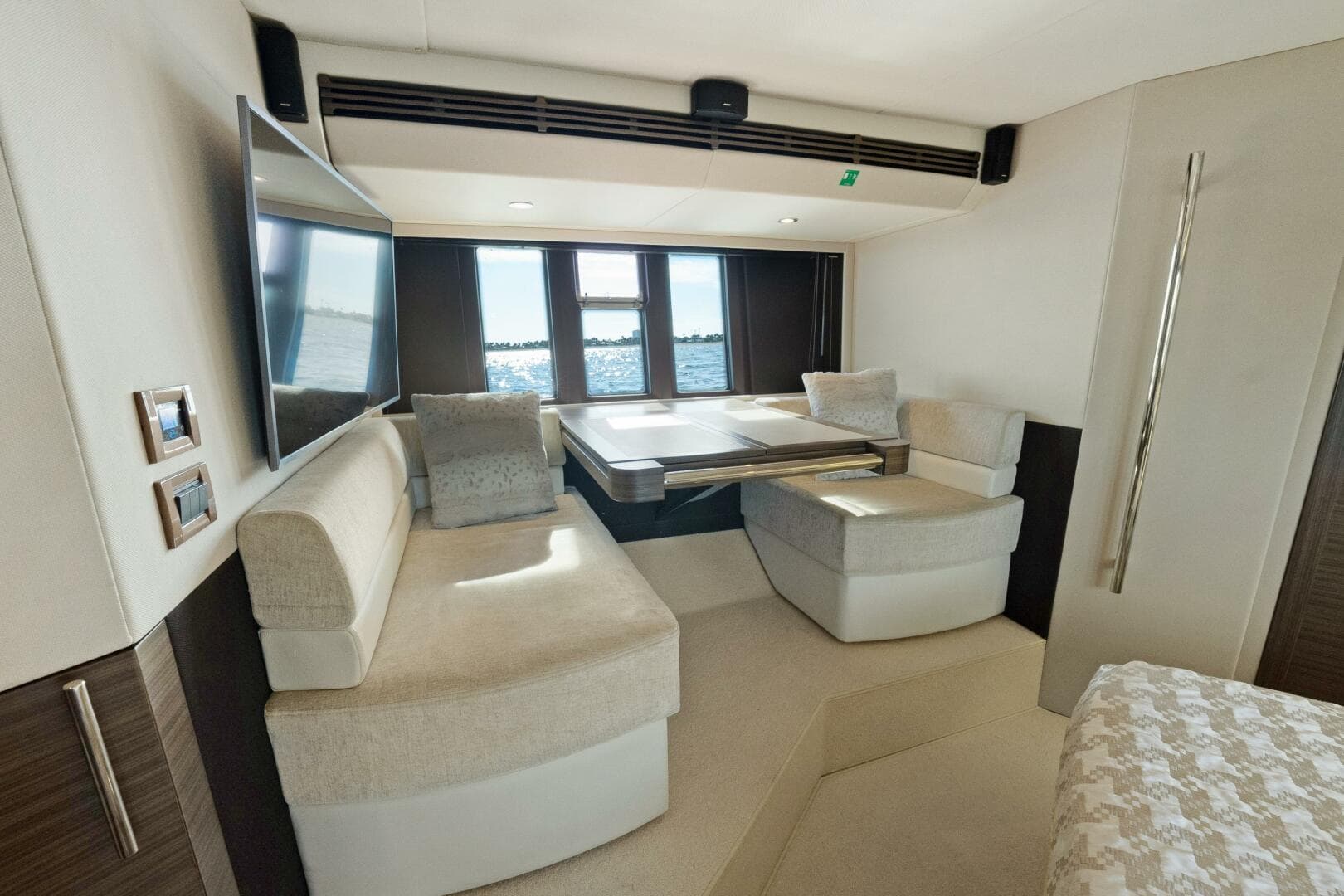 2017 Azimut 60 Fly — photo 22