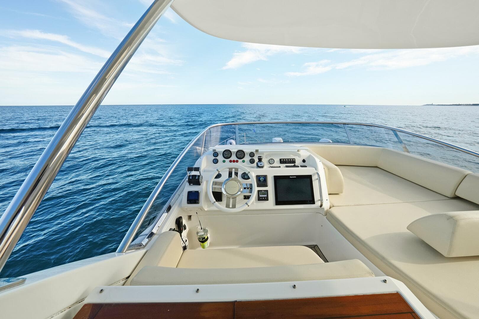 2017 Azimut 60 Fly — photo 36