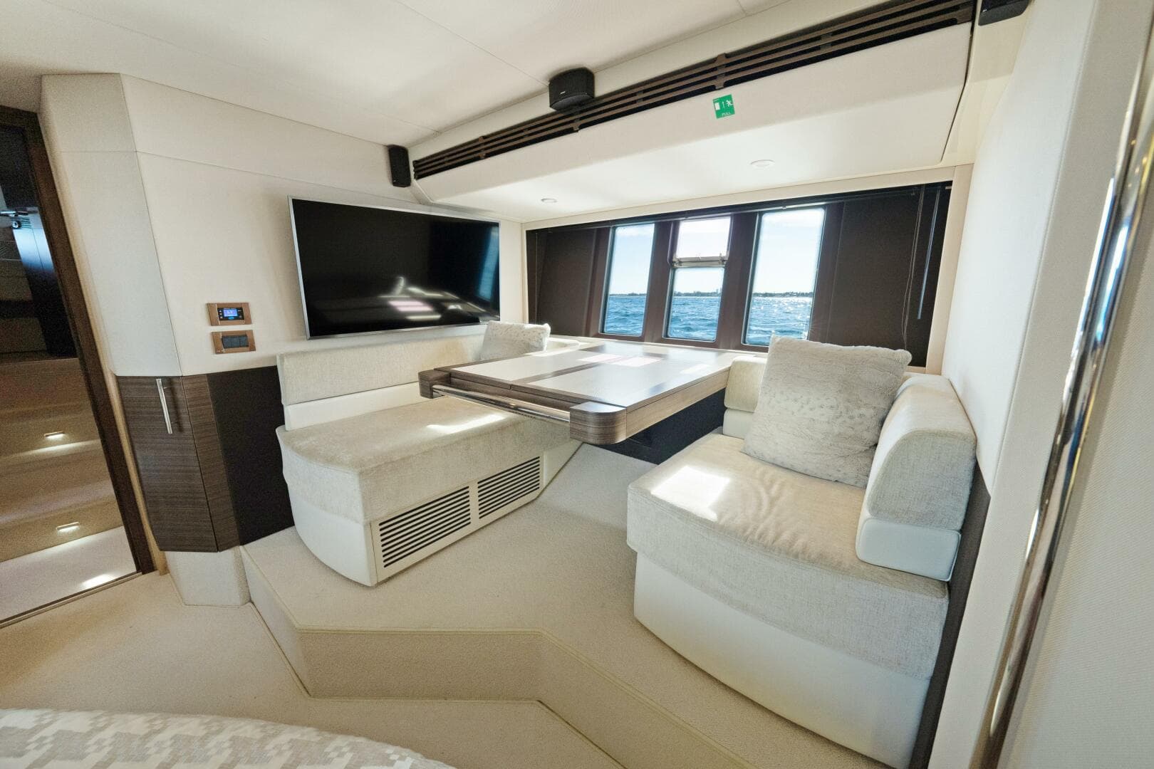 2017 Azimut 60 Fly — photo 23