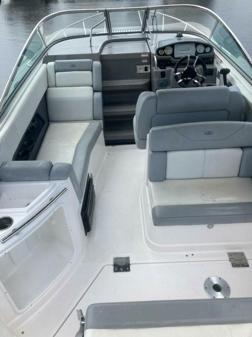 2015 Regal 28 Express — photo 11