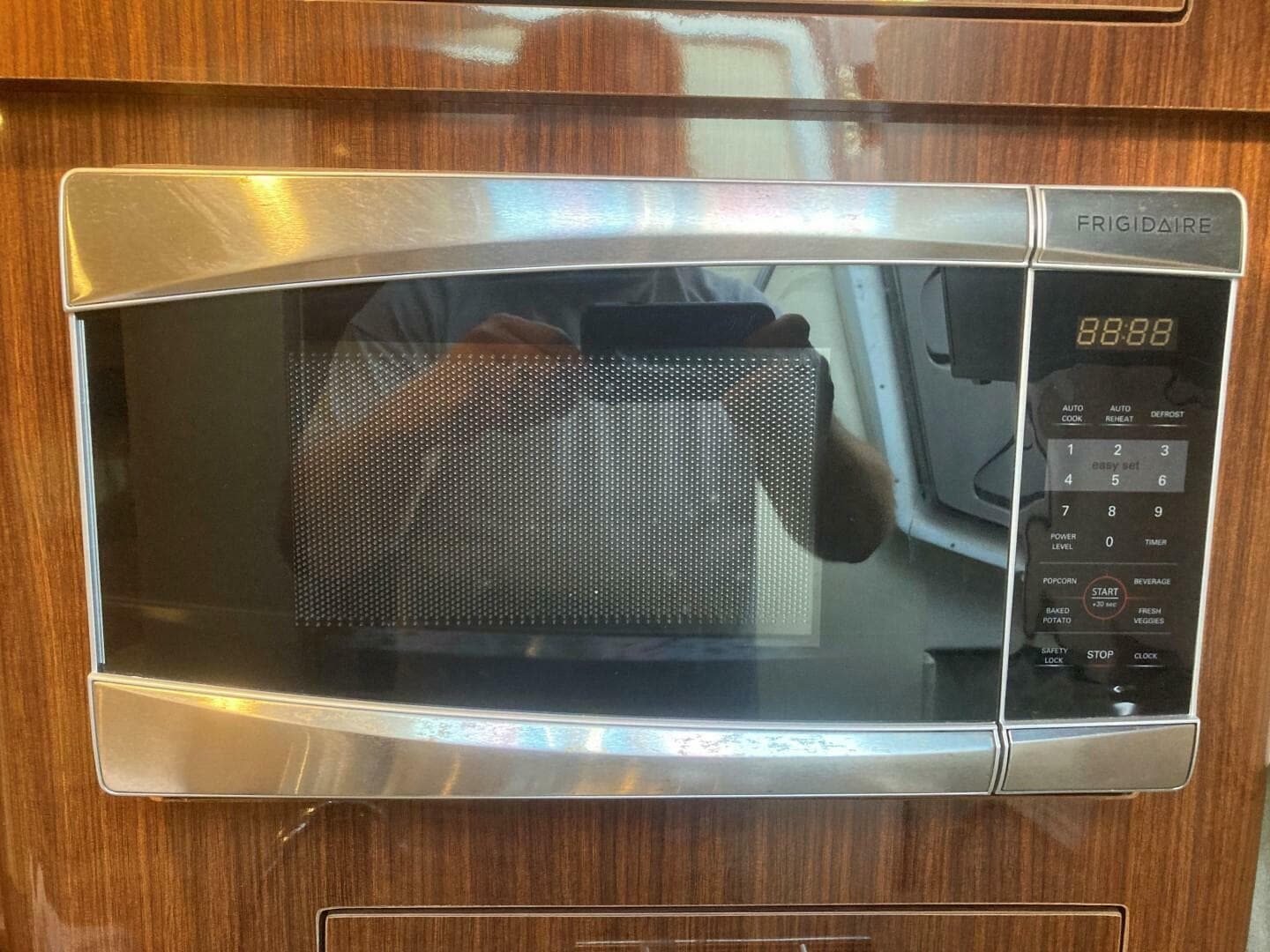 2015 Regal 28 Express — photo 26