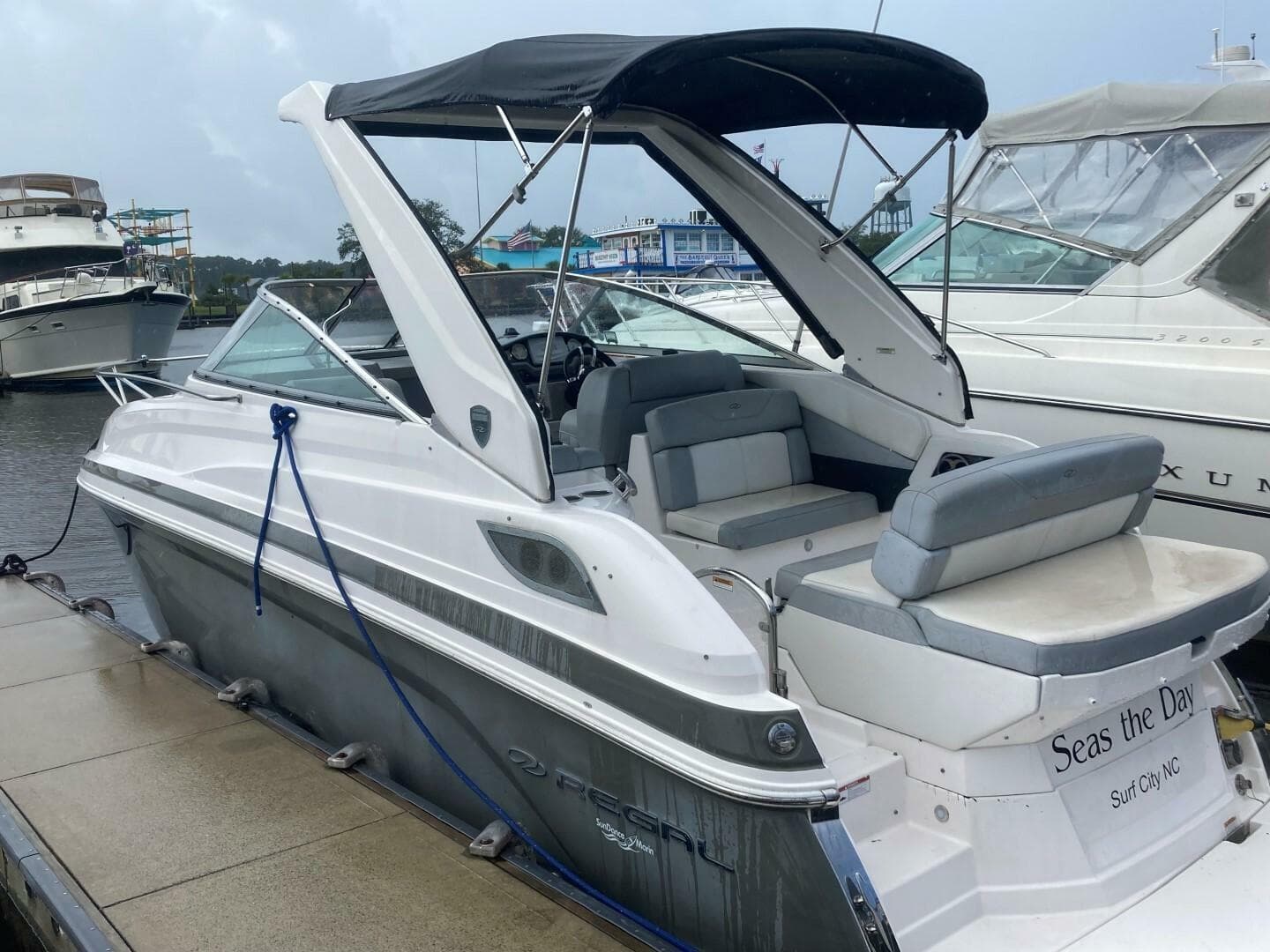 2015 Regal 28 Express — photo 3