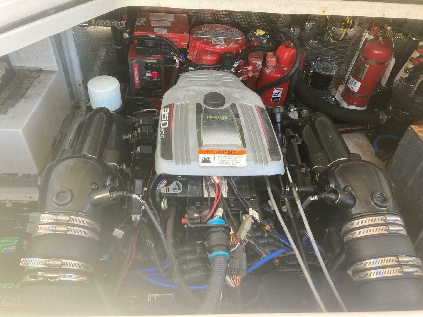 2015 Regal 28 Express — photo 24