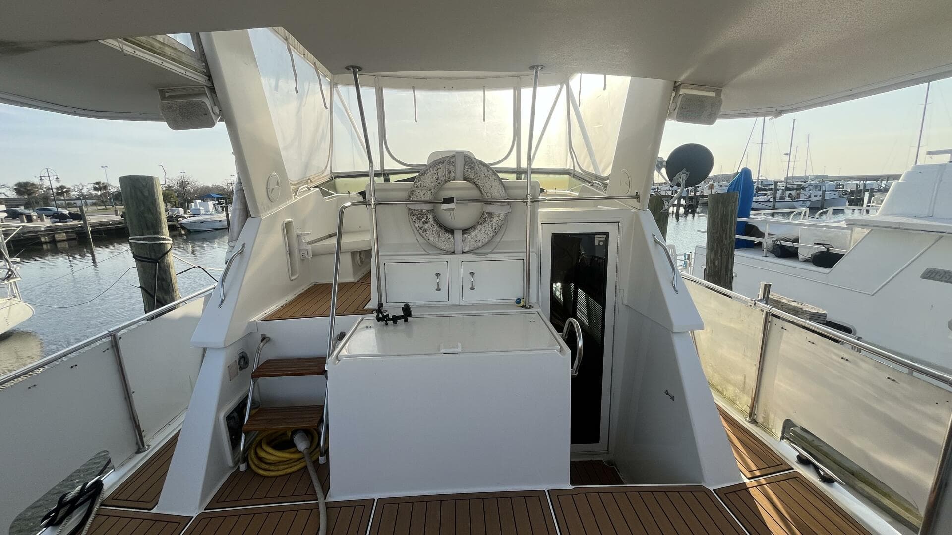1994 Hatteras Double Cabin — photo 16