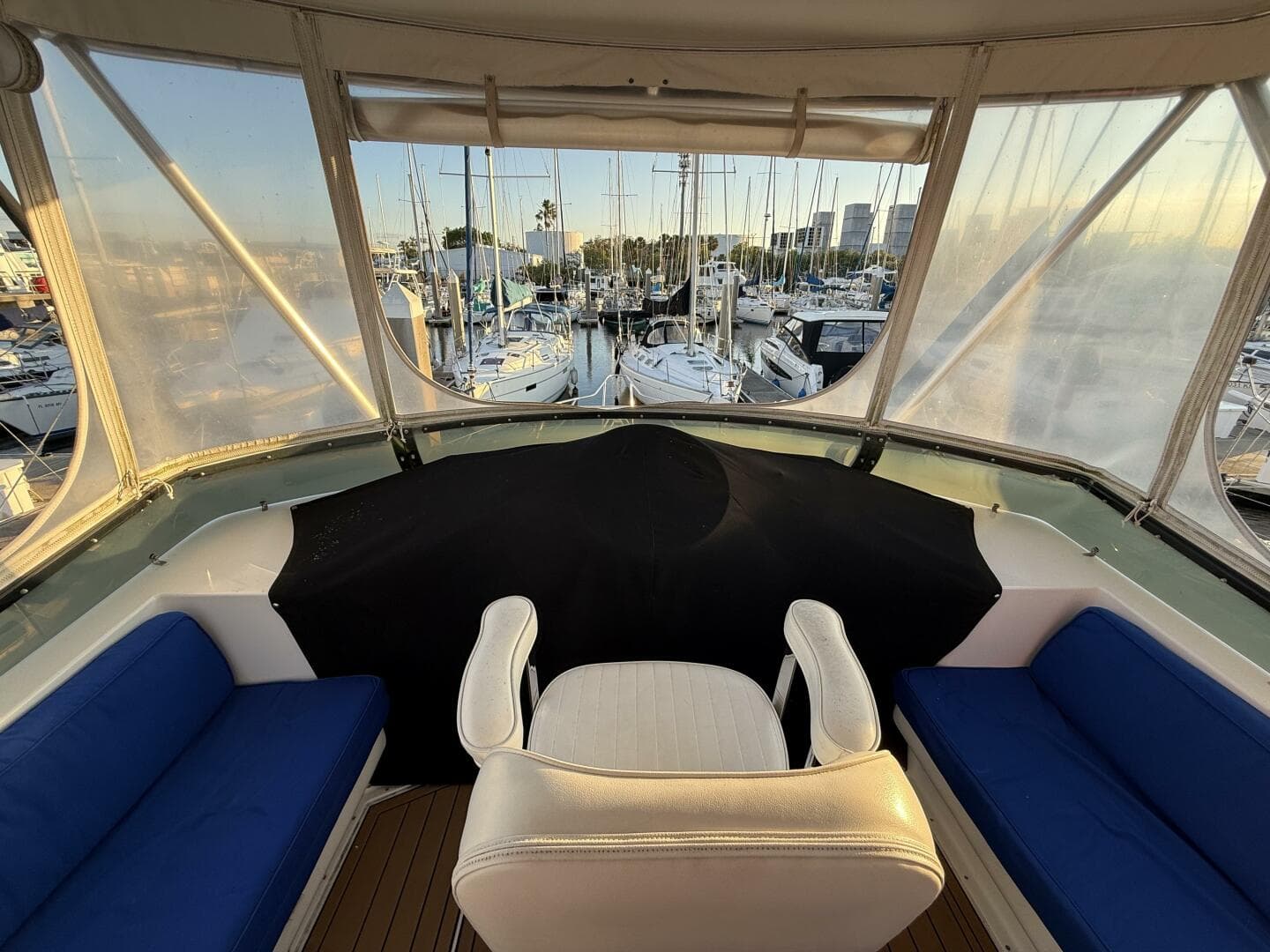 1994 Hatteras Double Cabin — photo 22