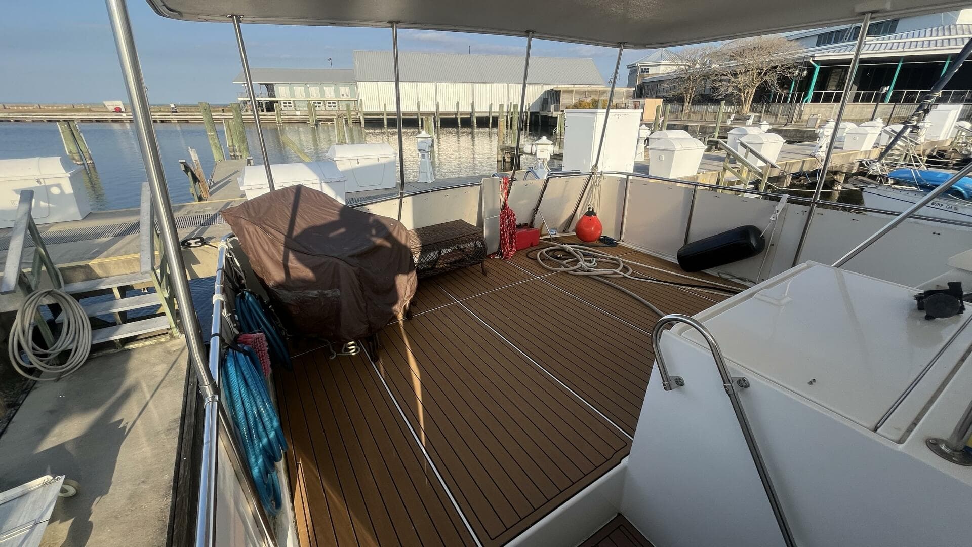 1994 Hatteras Double Cabin — photo 15