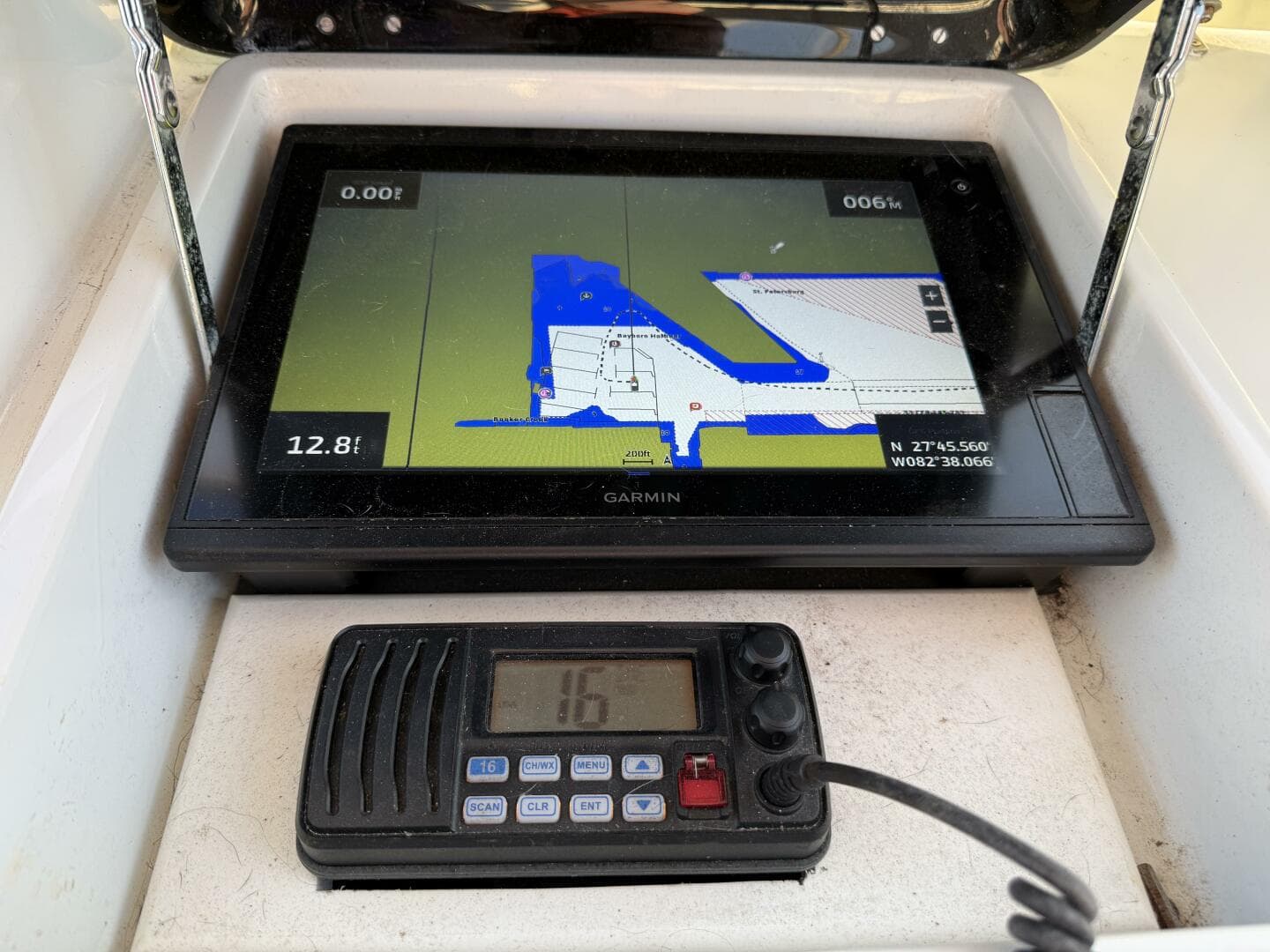 1994 Hatteras Double Cabin — photo 27