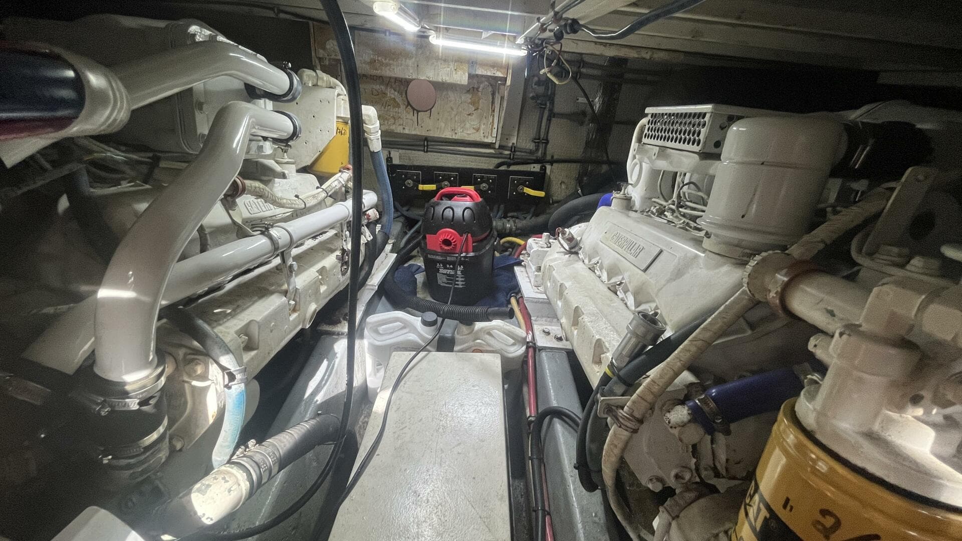 1994 Hatteras Double Cabin — photo 49