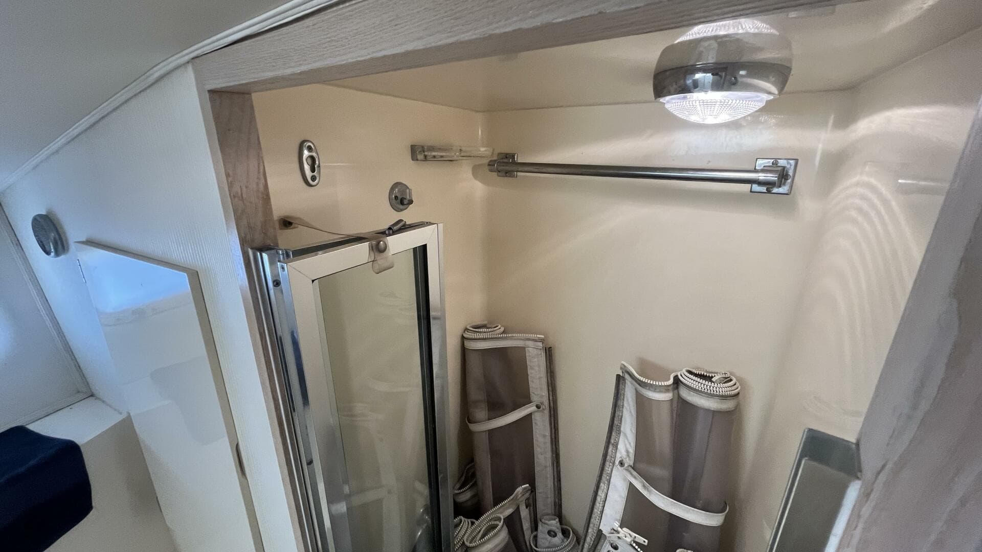 1994 Hatteras Double Cabin — photo 39