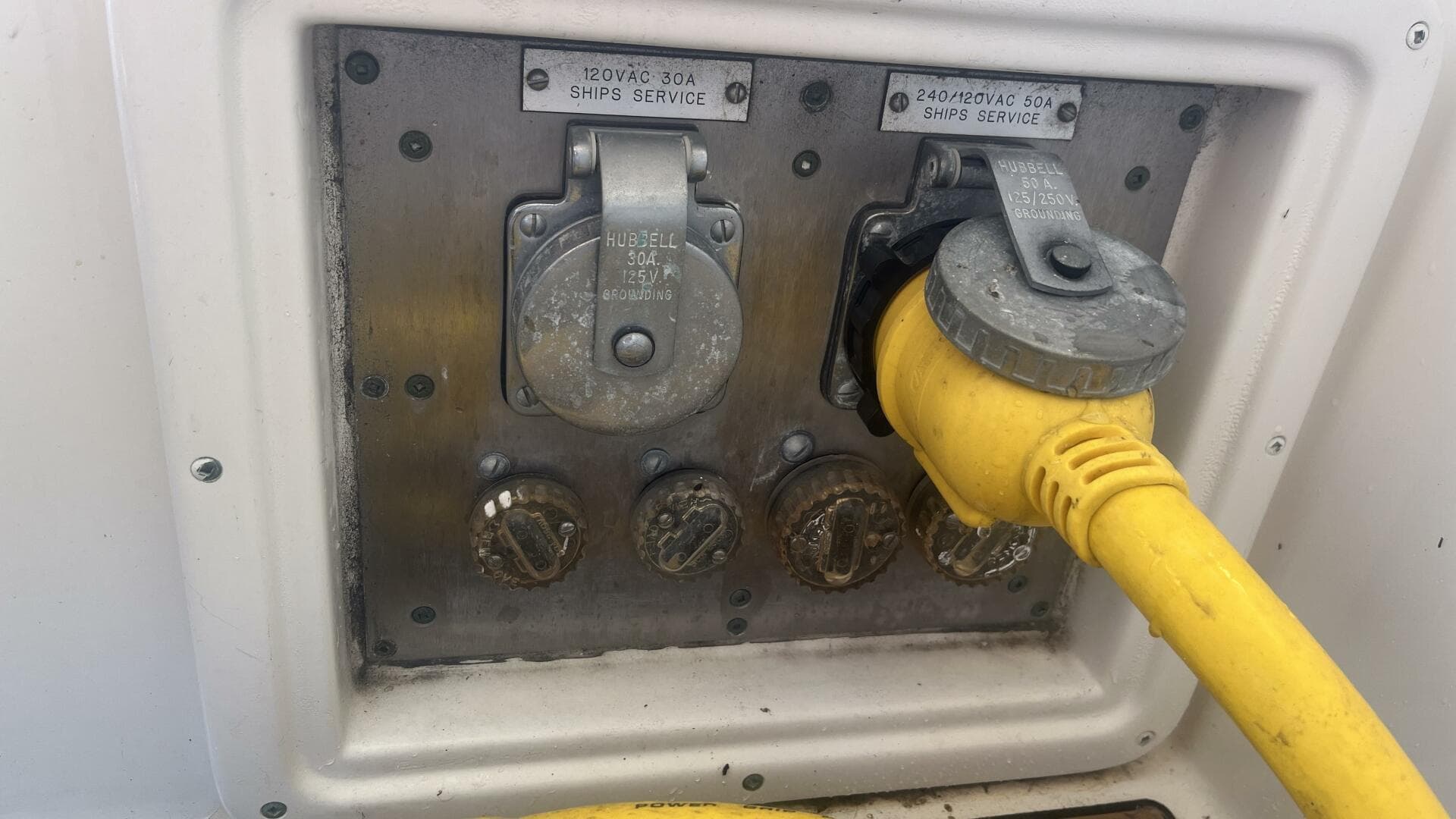 1994 Hatteras Double Cabin — photo 53