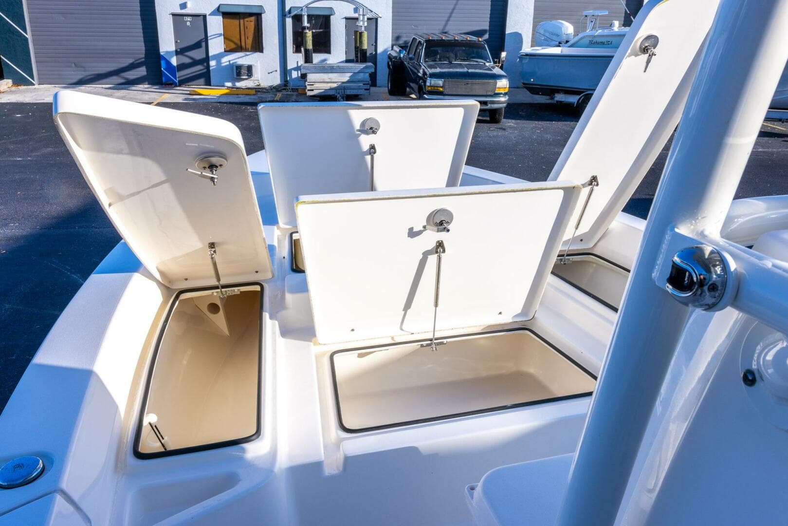 2021 Pathfinder 2400 Trs — photo 35