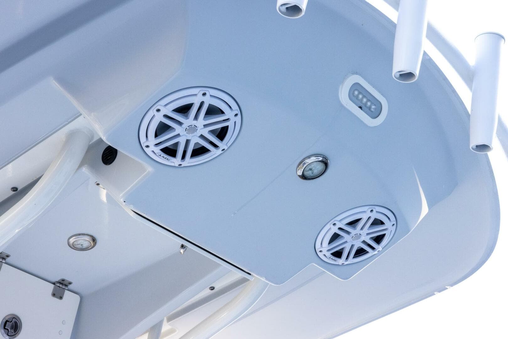 2021 Pathfinder 2400 Trs — photo 22