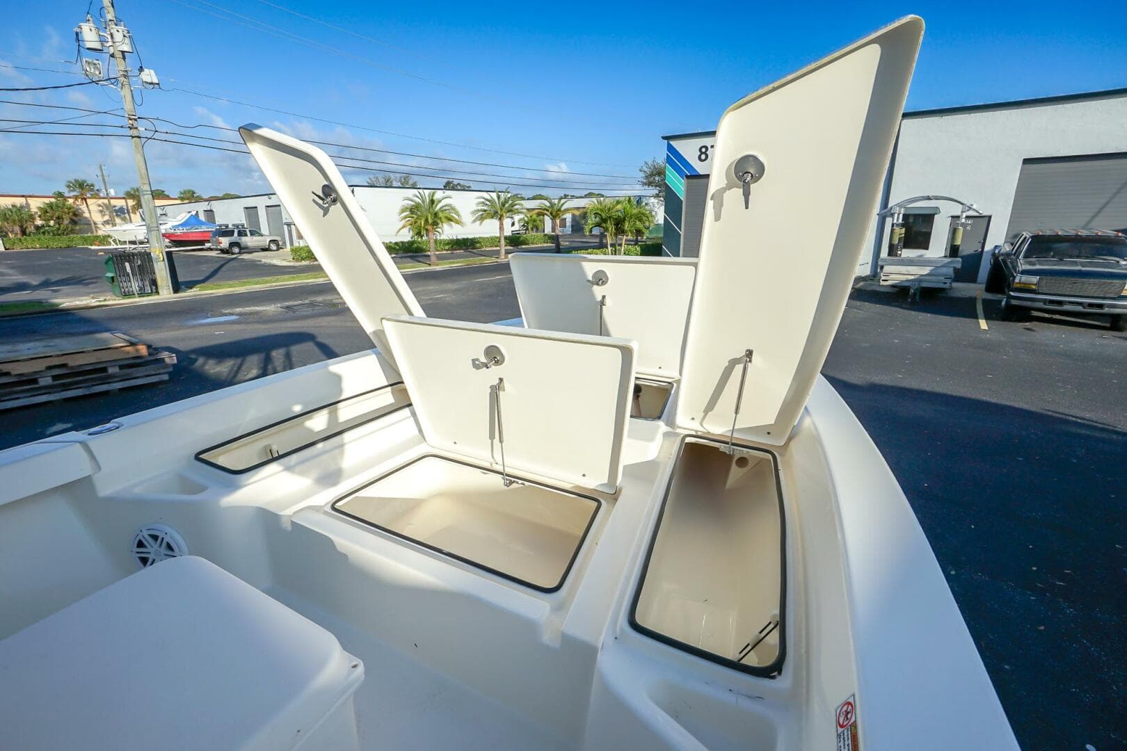 2021 Pathfinder 2400 Trs — photo 43