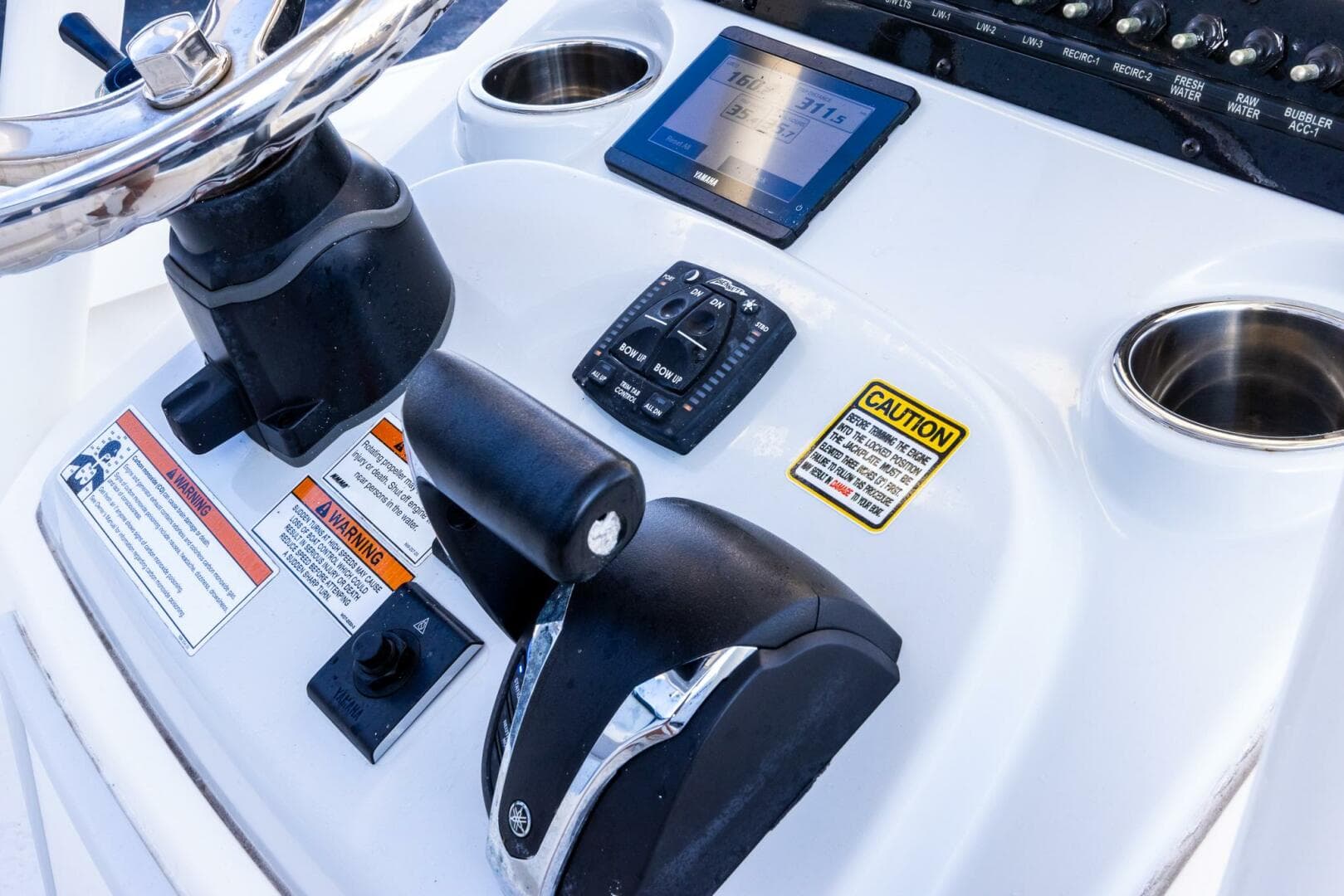 2021 Pathfinder 2400 Trs — photo 37