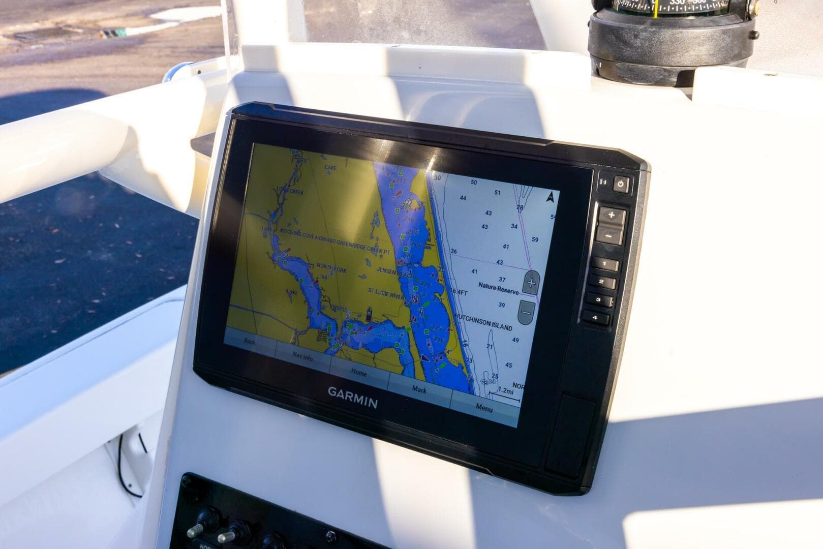 2021 Pathfinder 2400 Trs — photo 36