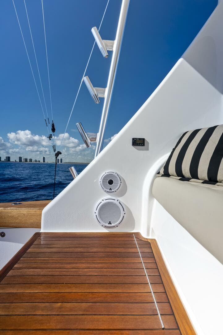 2019 Viking 80 Convertible — photo 21