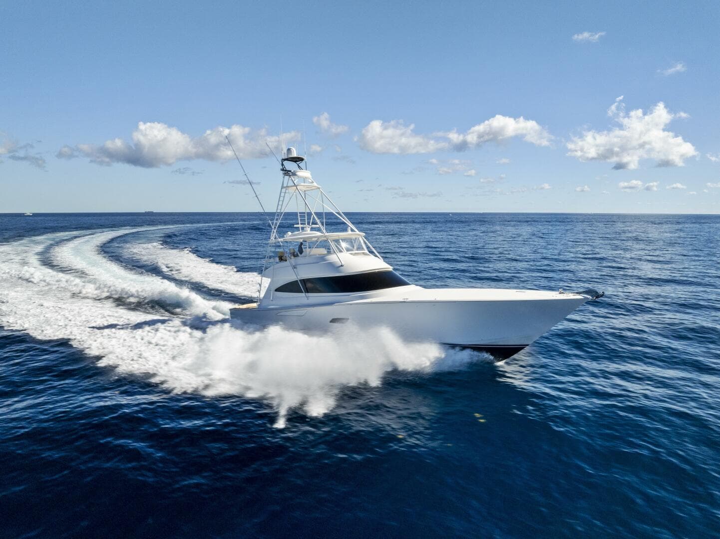 2019 Viking 80 Convertible — photo 122