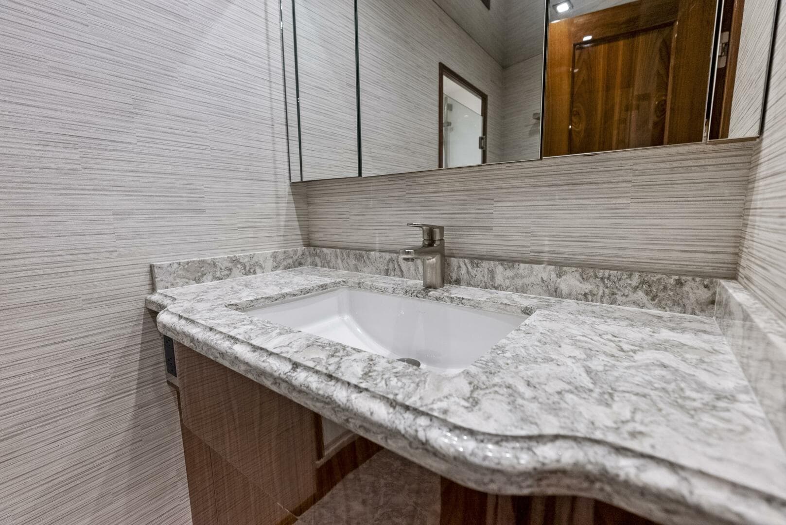 2019 Viking 80 Convertible — photo 99