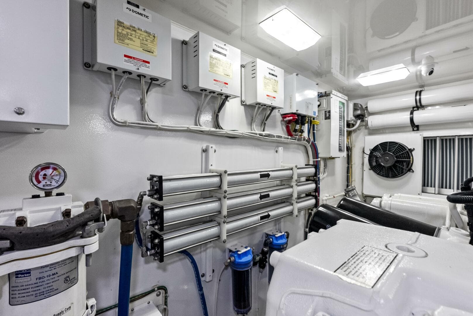 2019 Viking 80 Convertible — photo 109