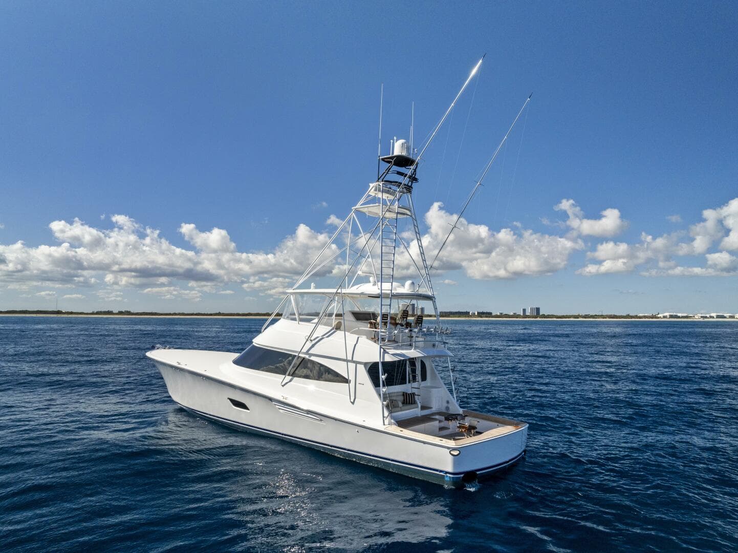 2019 Viking 80 Convertible — photo 118