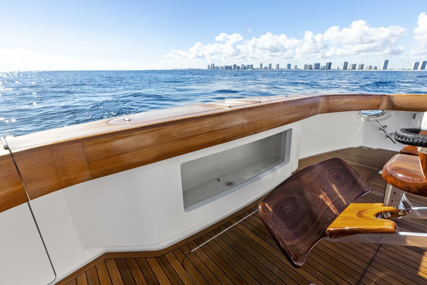 2019 Viking 80 Convertible — photo 14