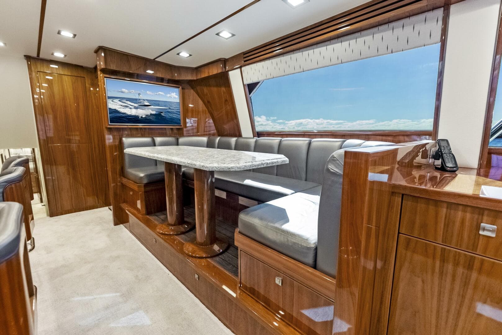 2019 Viking 80 Convertible — photo 61