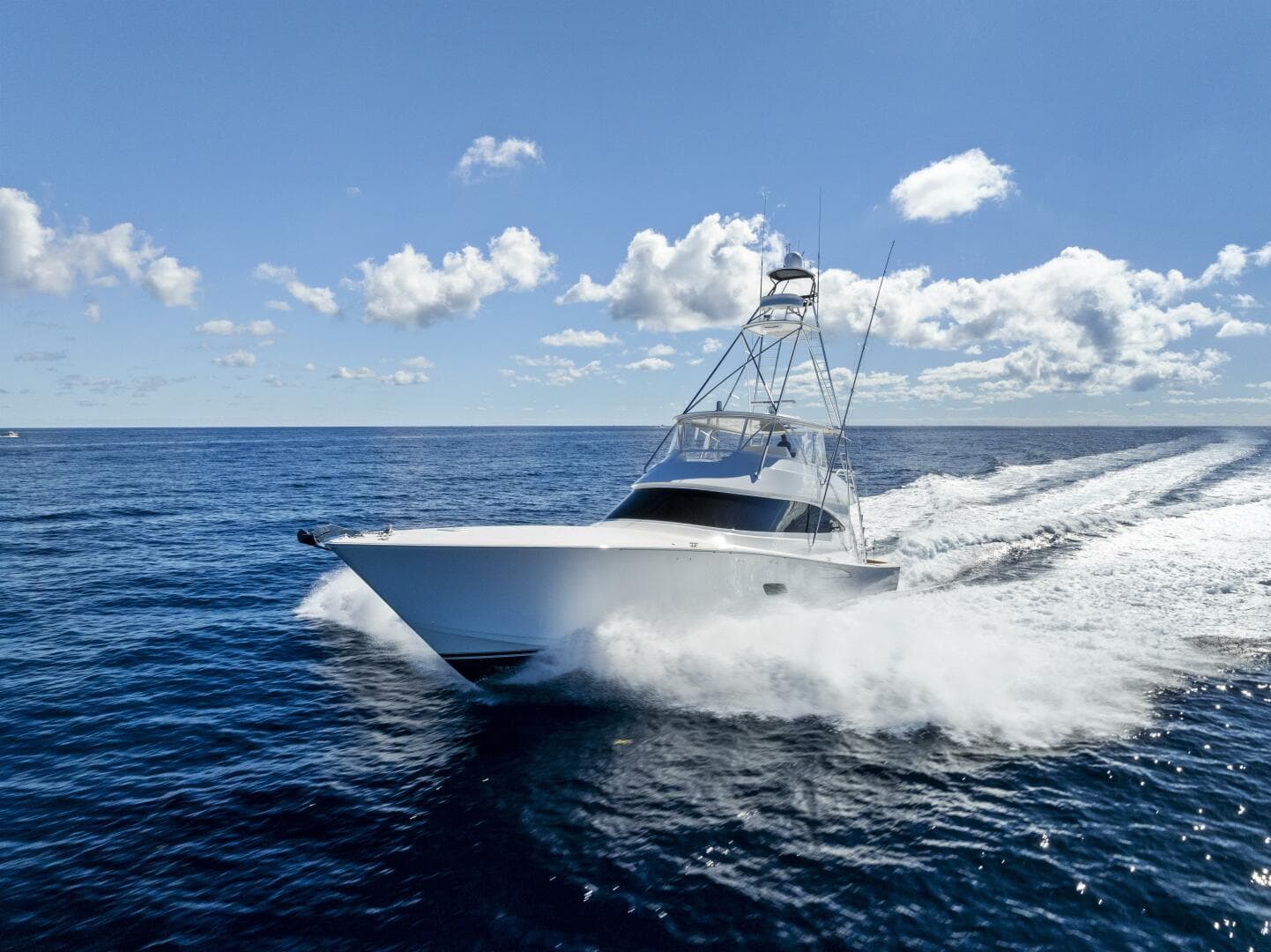 2019 Viking 80 Convertible — photo 123