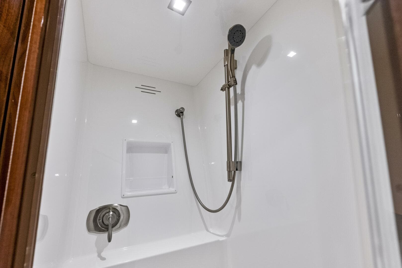 2019 Viking 80 Convertible — photo 96