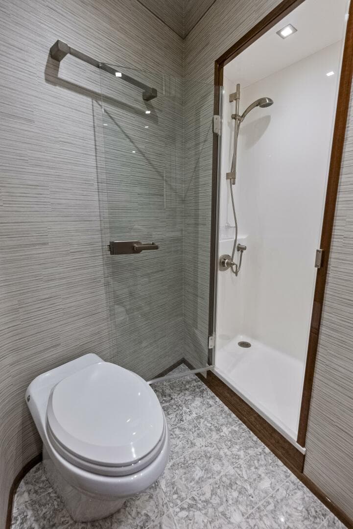 2019 Viking 80 Convertible — photo 100