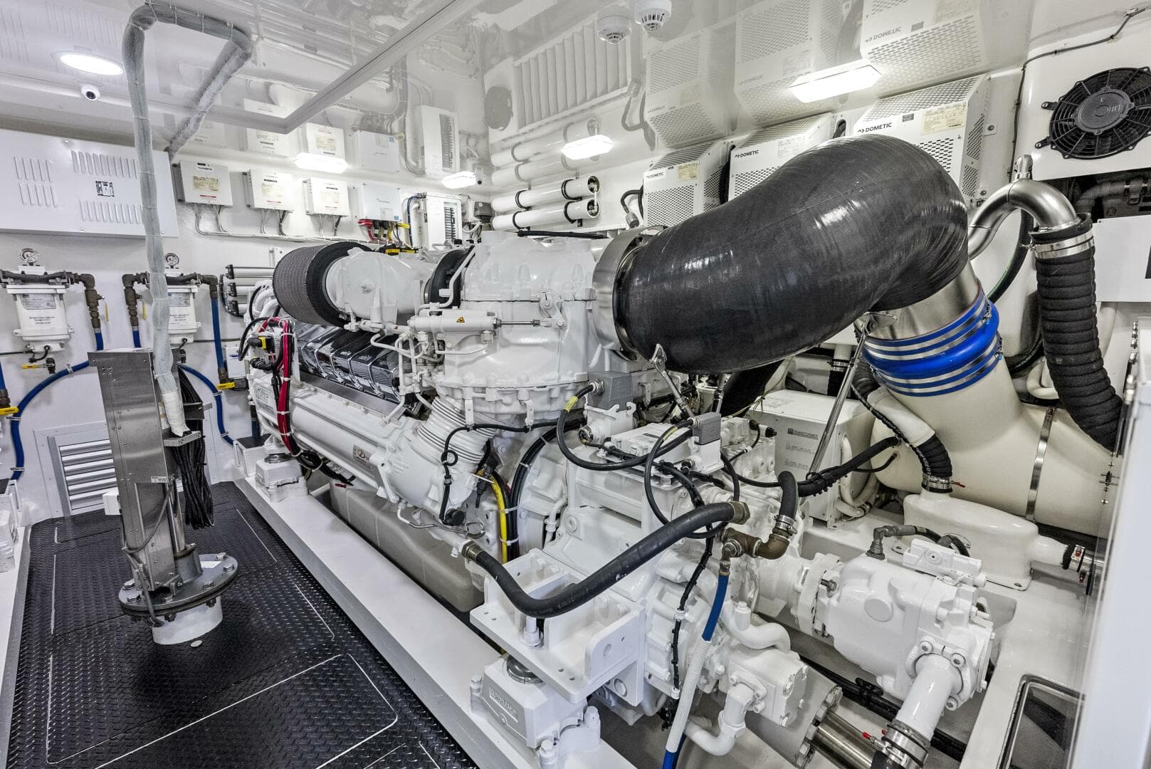 2019 Viking 80 Convertible — photo 106