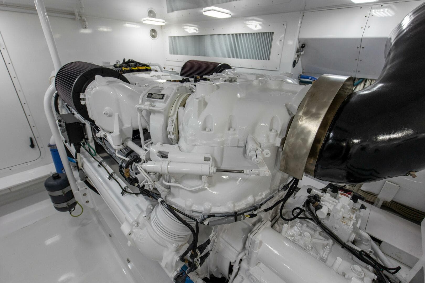 2005 Whiticar 76 Enclosed Bridge — photo 61