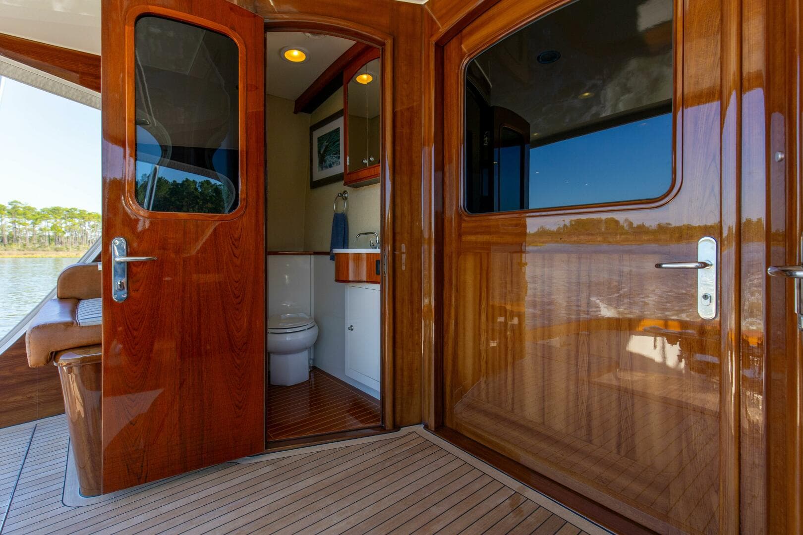 2005 Whiticar 76 Enclosed Bridge — photo 49