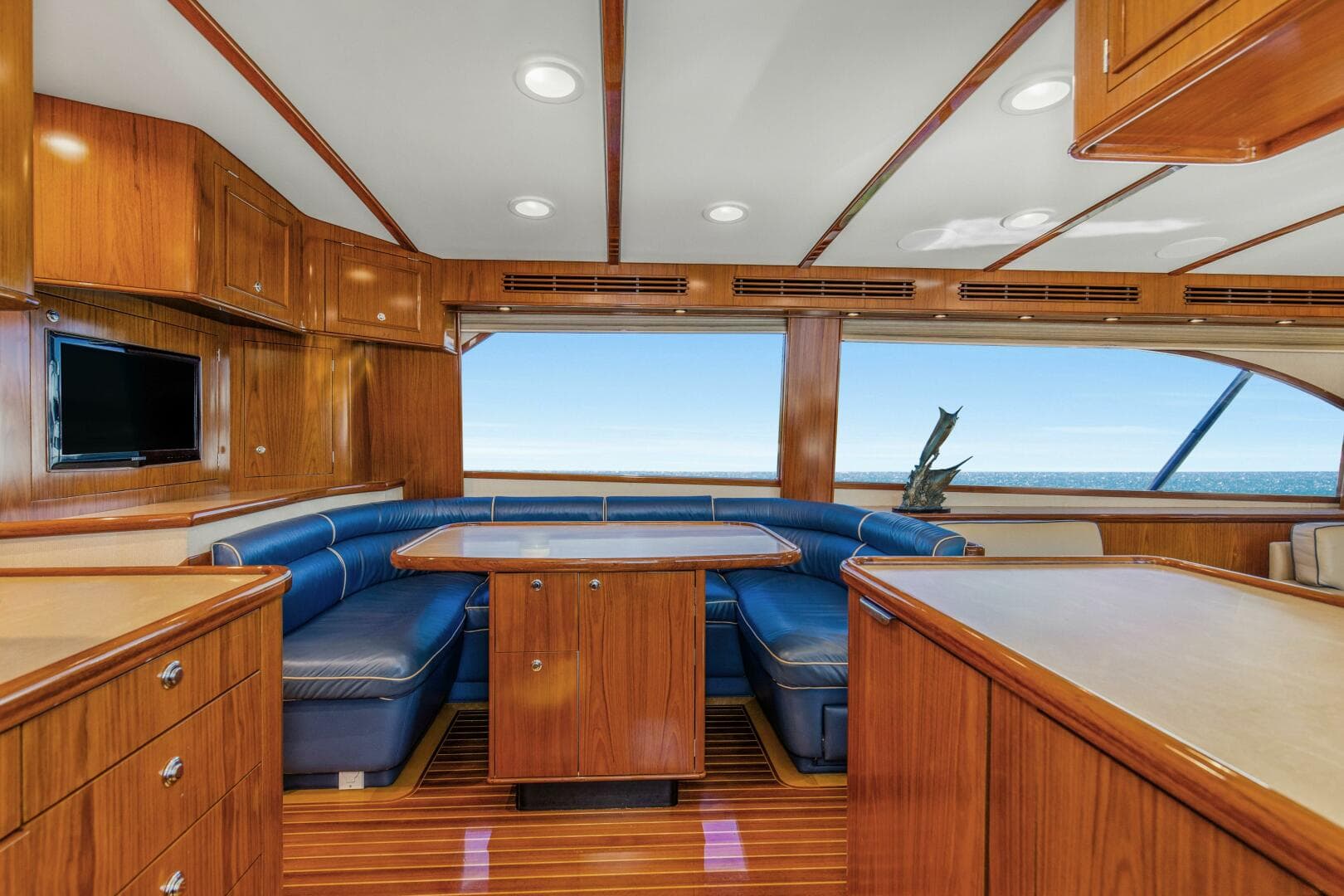 2005 Whiticar 76 Enclosed Bridge — photo 9