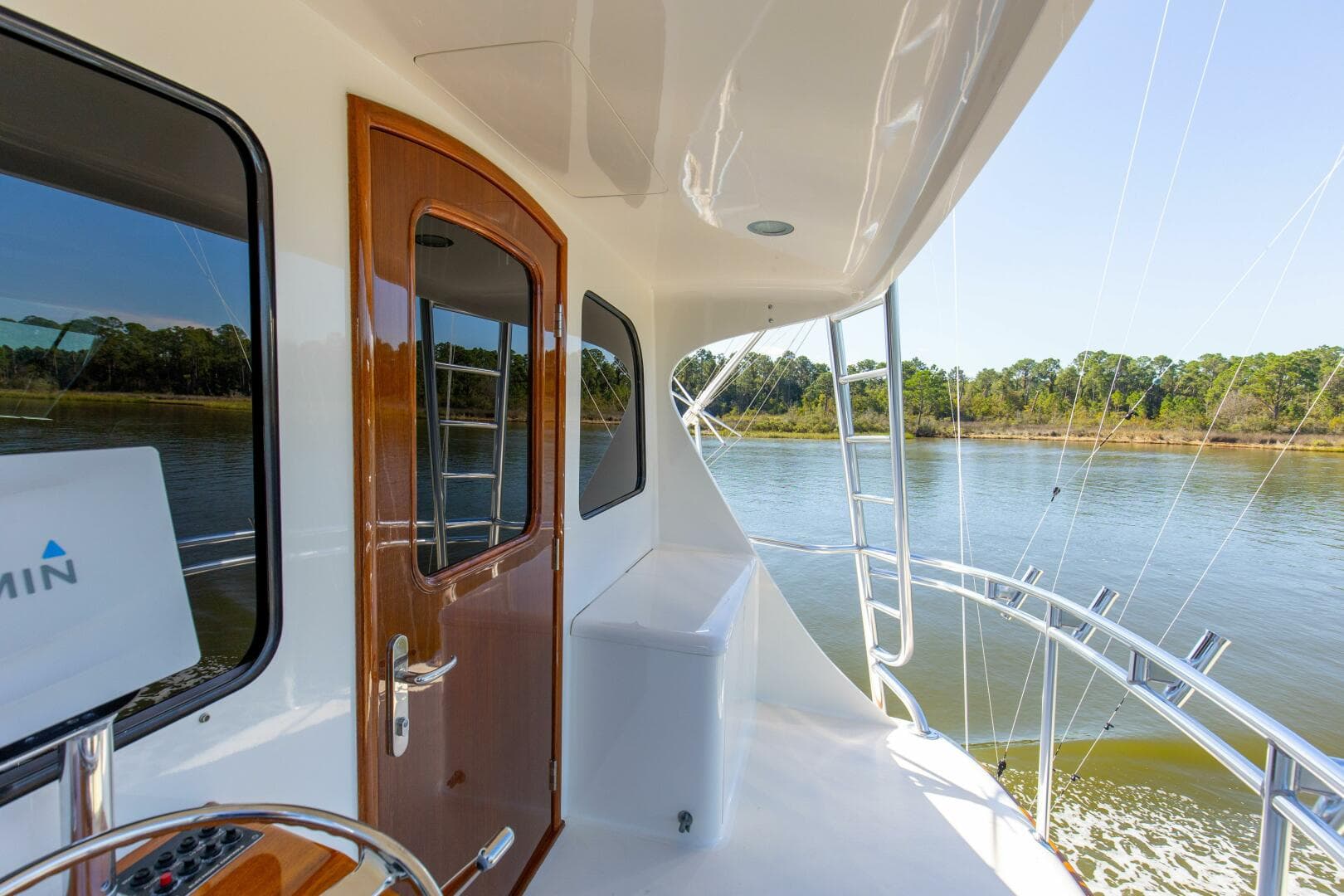 2005 Whiticar 76 Enclosed Bridge — photo 47