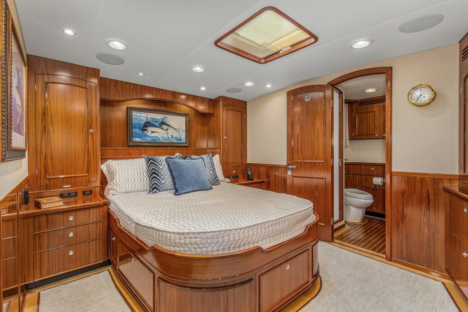 2005 Whiticar 76 Enclosed Bridge — photo 19