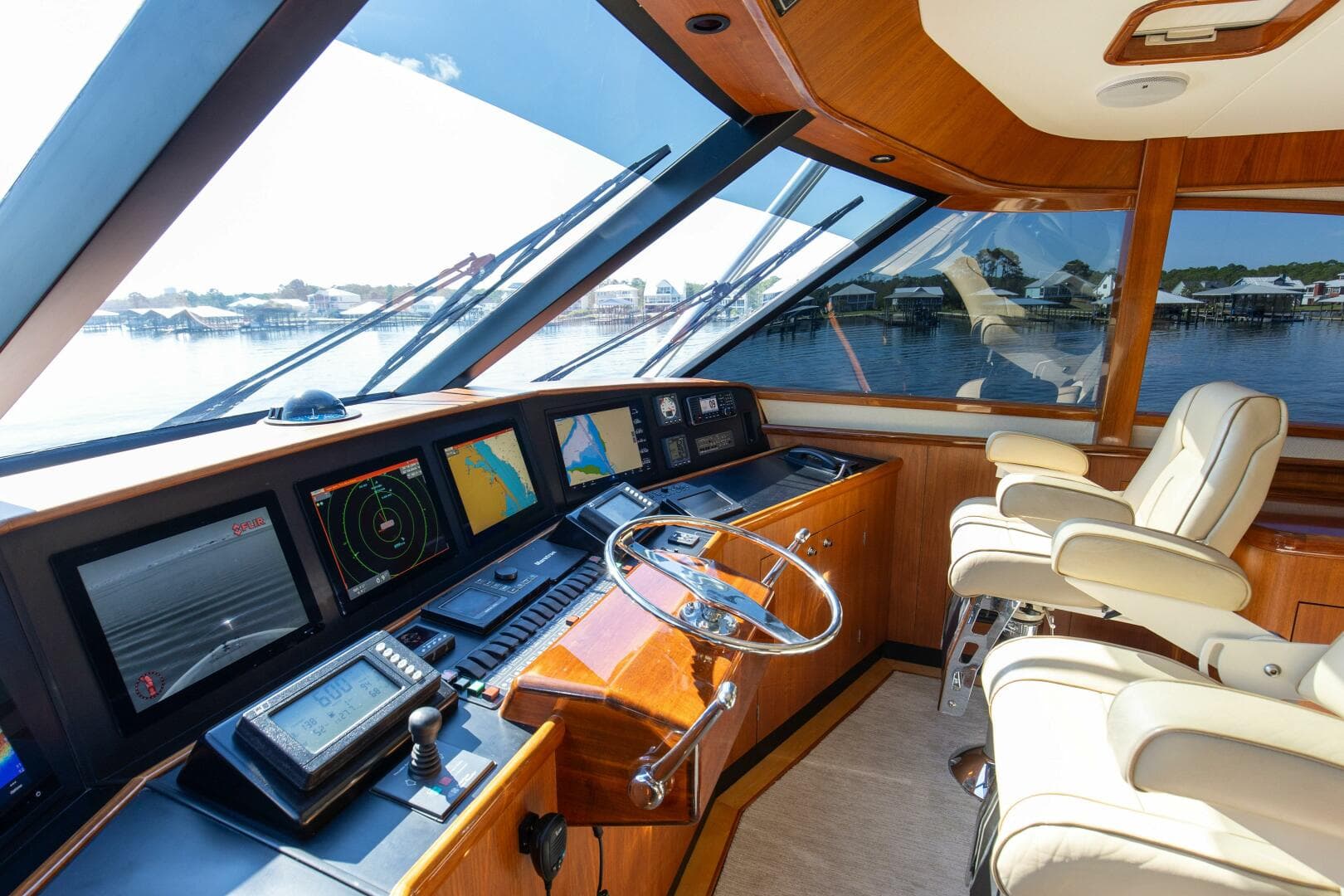 2005 Whiticar 76 Enclosed Bridge — photo 42