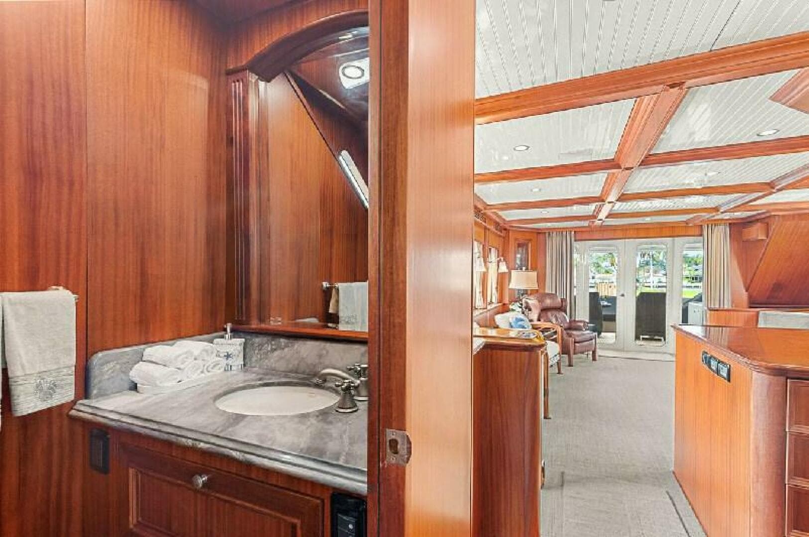 2006 Paragon Cockpit — photo 10