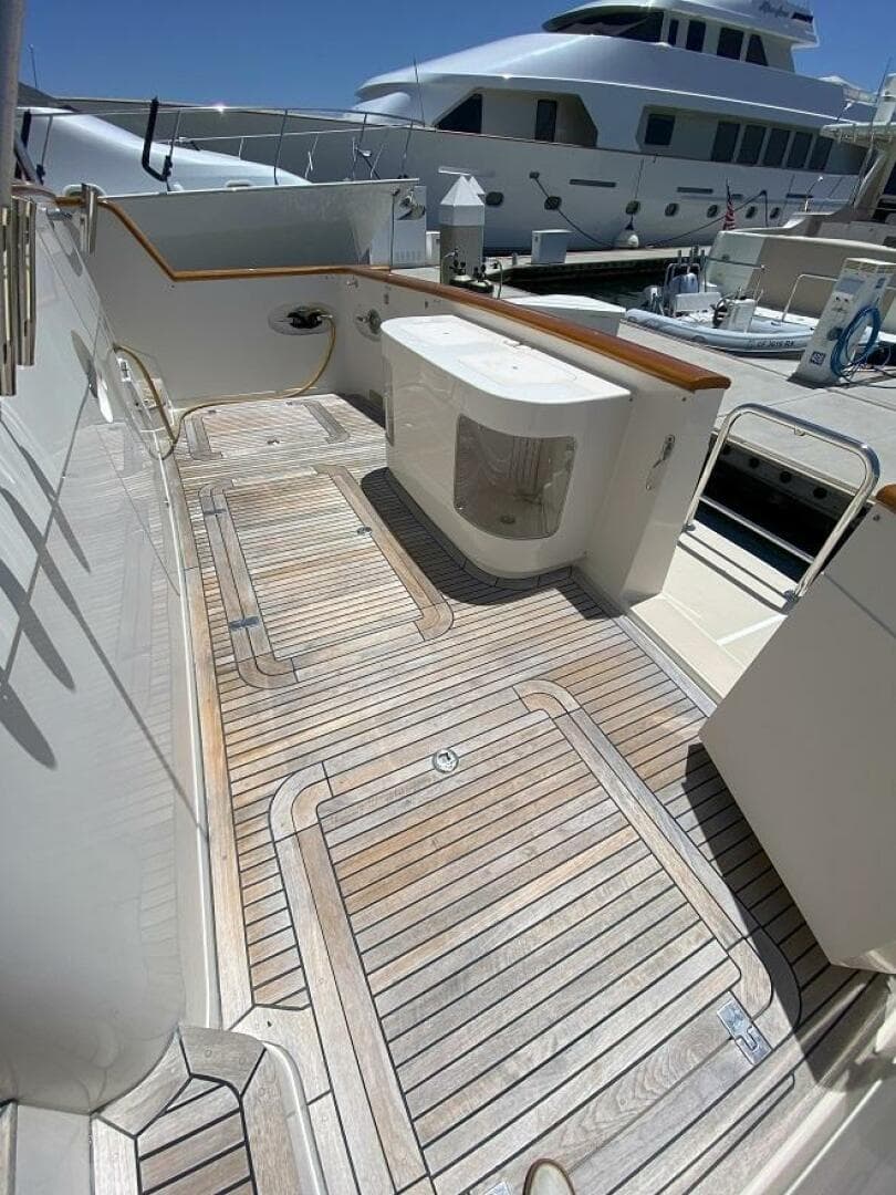 2005 Offshore Yachts — photo 20