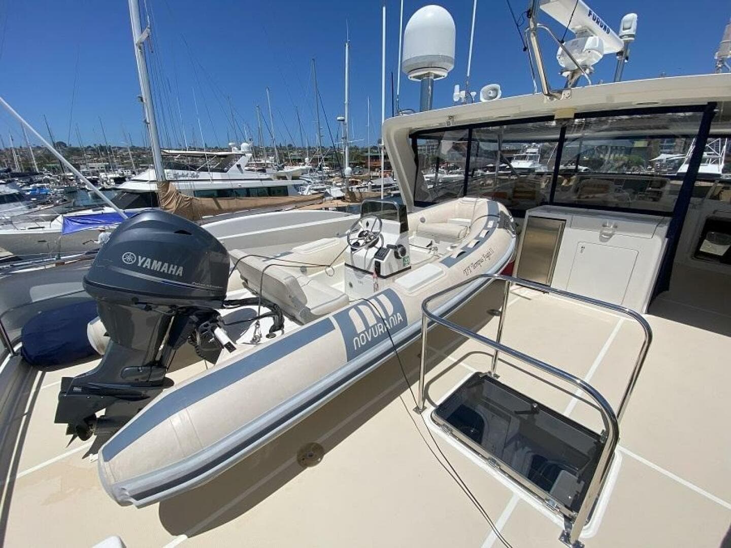 2005 Offshore Yachts — photo 18