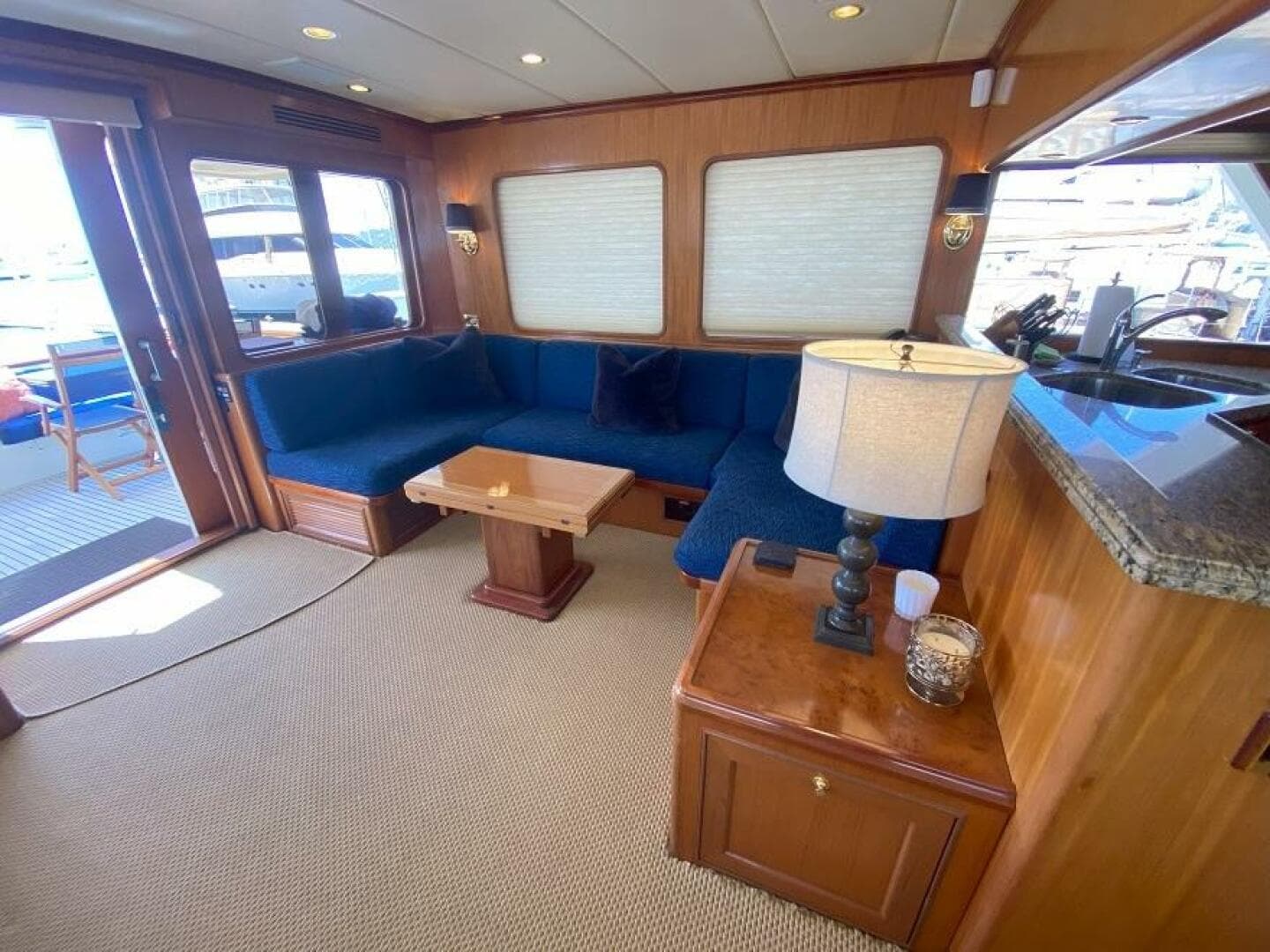 2005 Offshore Yachts — photo 7