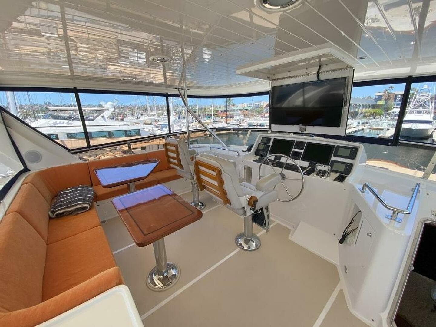 2005 Offshore Yachts — photo 15