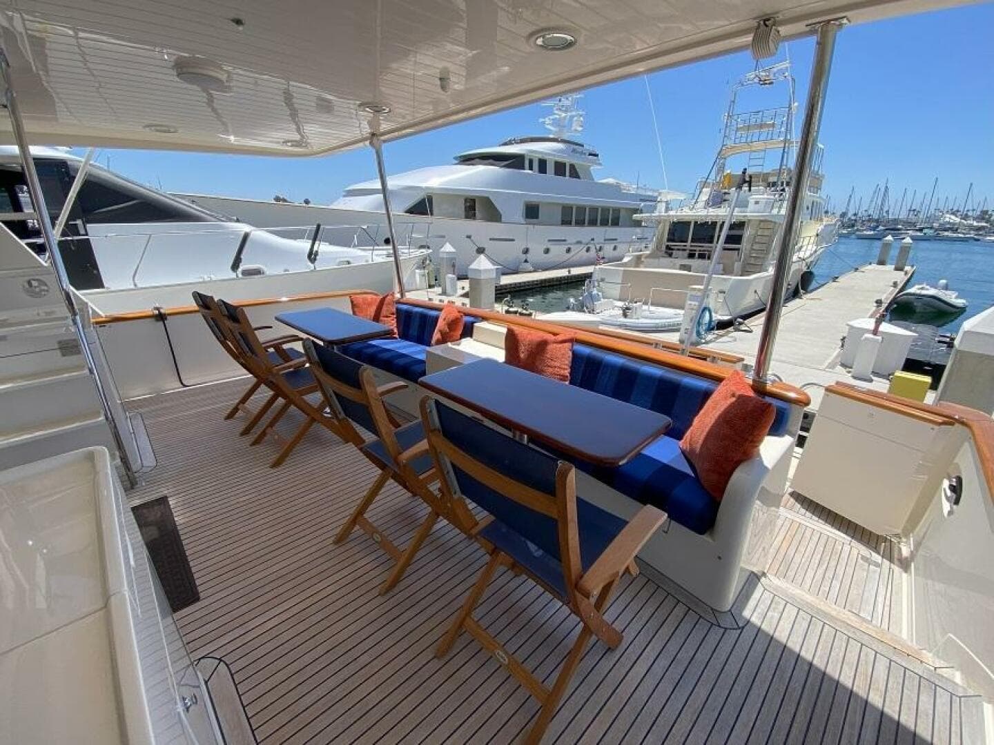 2005 Offshore Yachts — photo 19