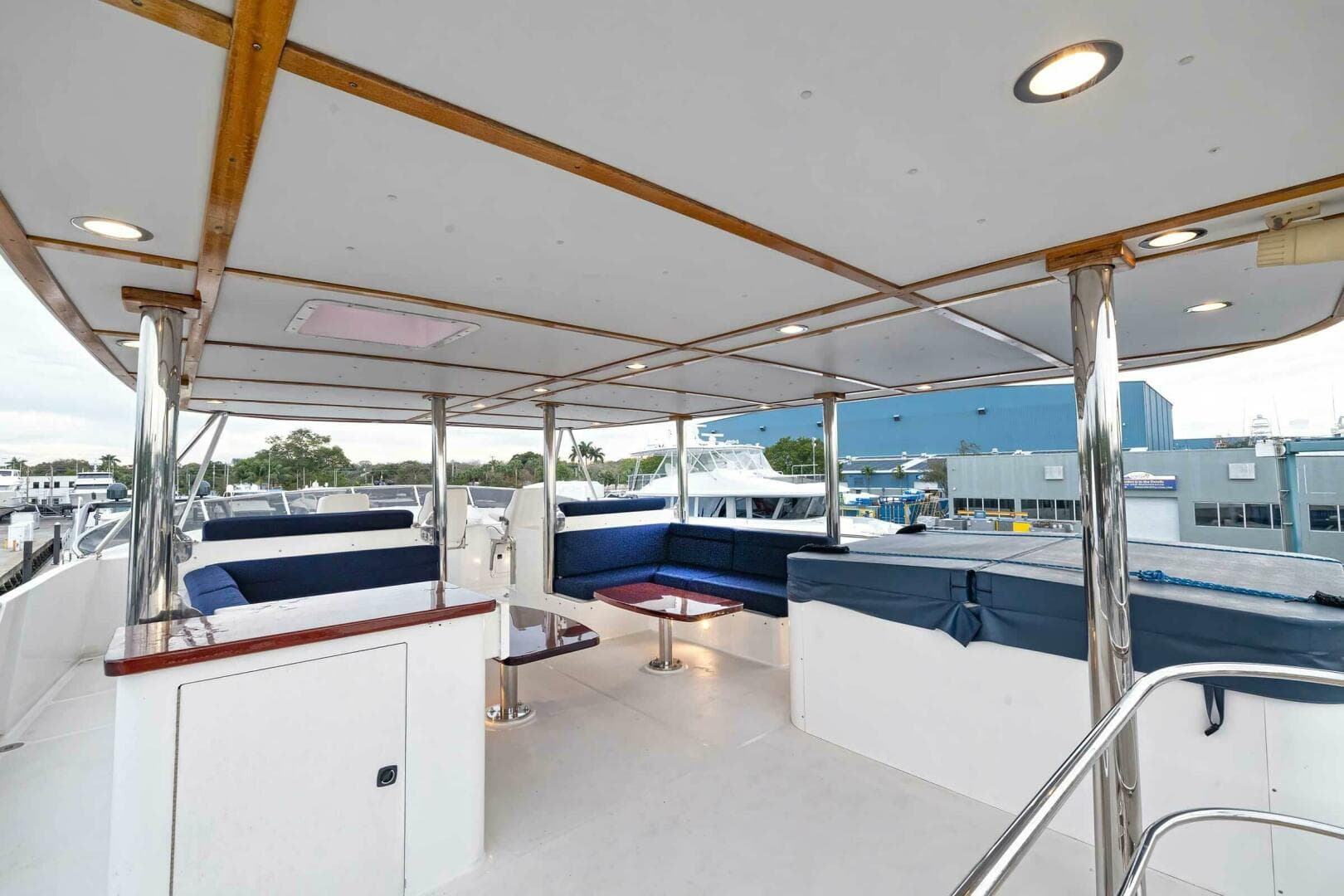 2010 Allseas — photo 23