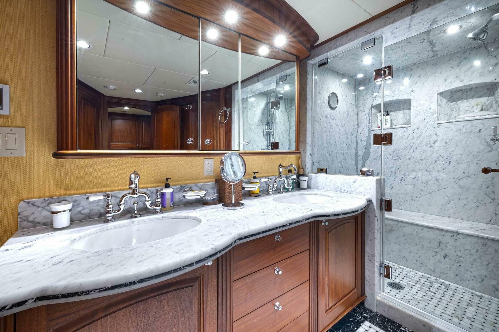 2010 Allseas — photo 11